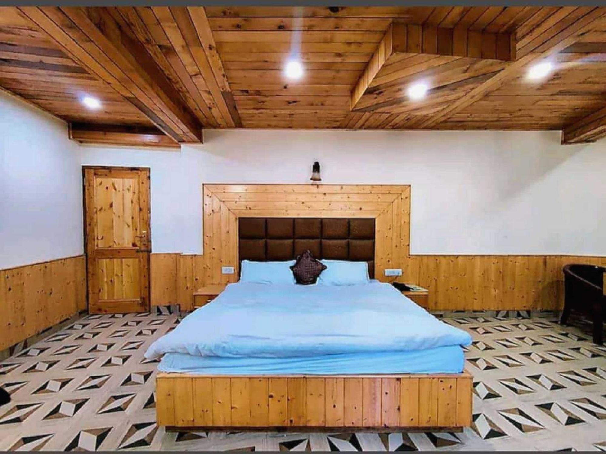 Hotel O Antriksh Cottage Manāli Eksteriør billede