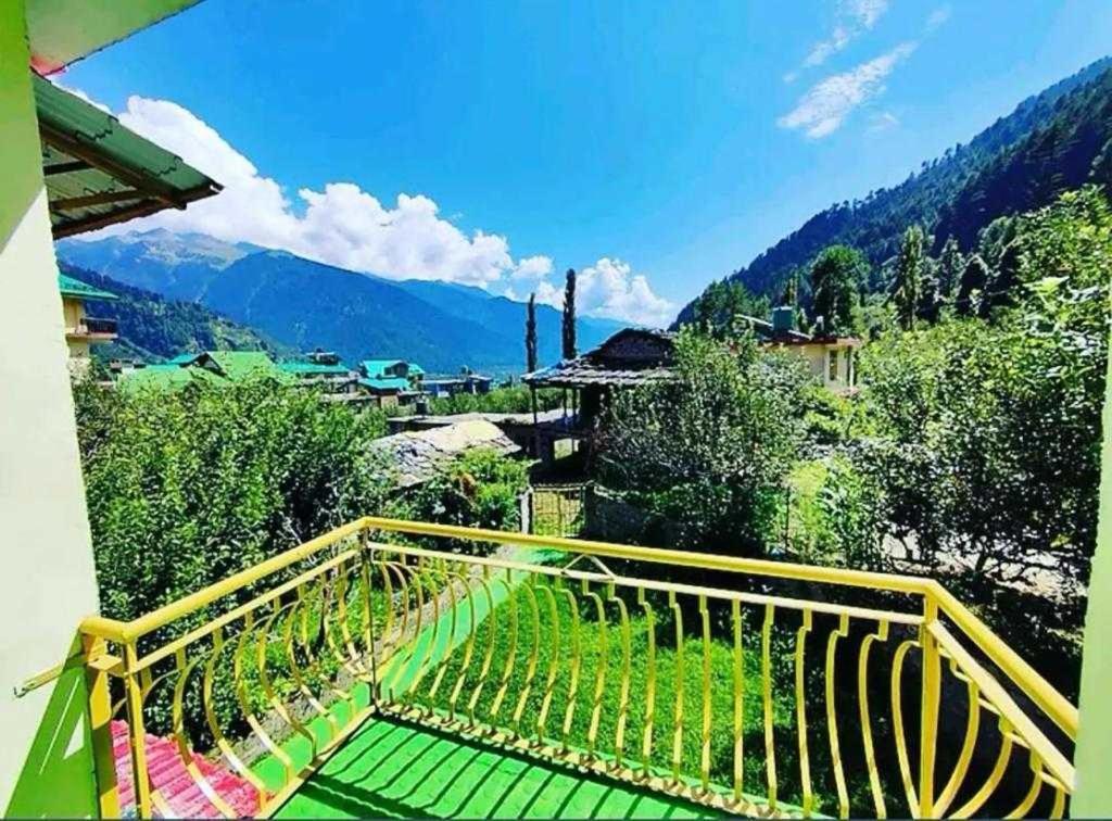 Hotel O Antriksh Cottage Manāli Eksteriør billede