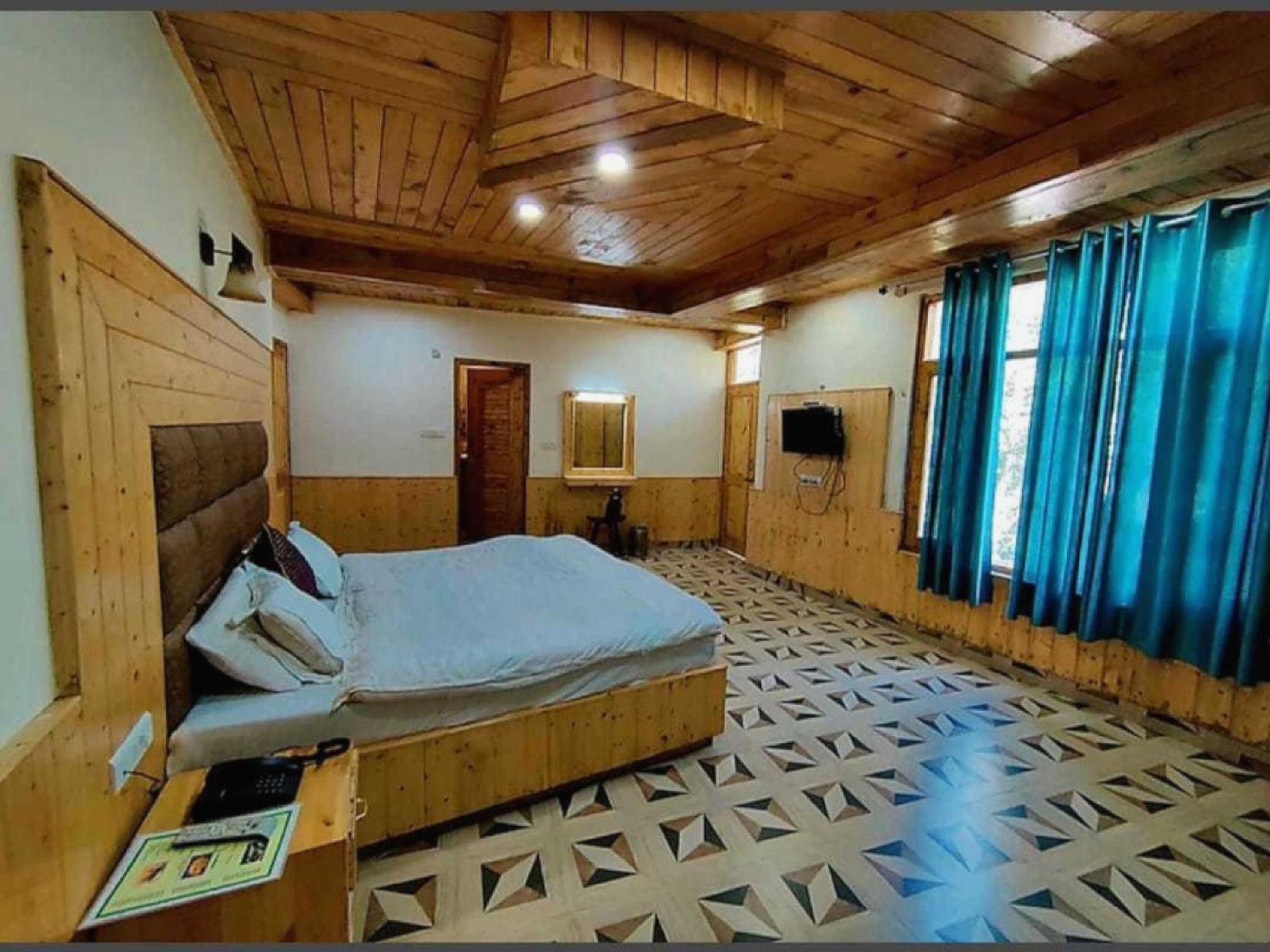 Hotel O Antriksh Cottage Manāli Eksteriør billede