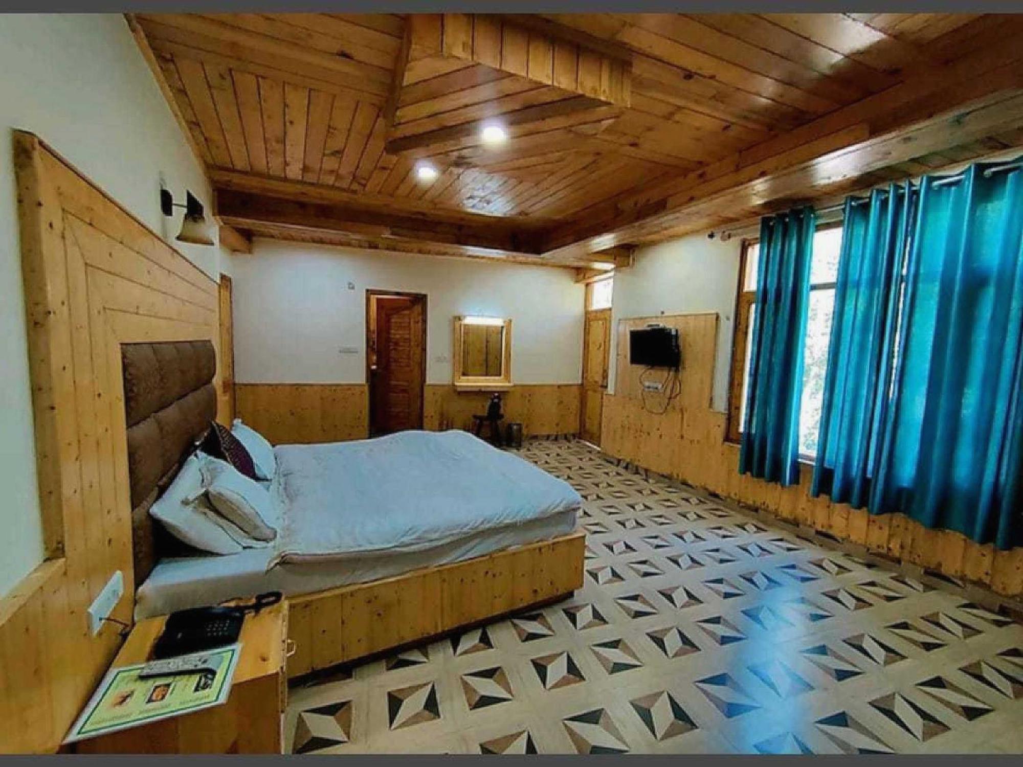 Hotel O Antriksh Cottage Manāli Eksteriør billede