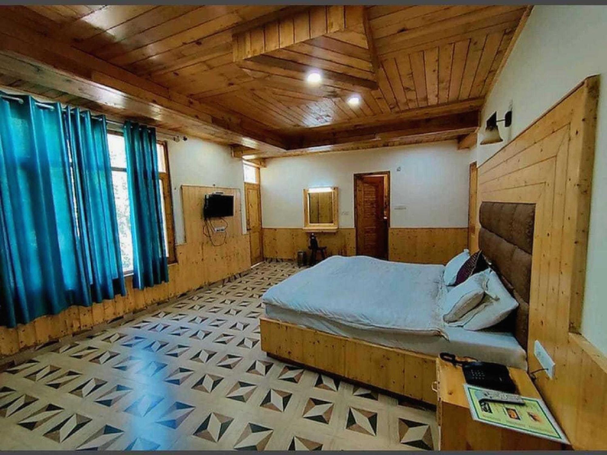 Hotel O Antriksh Cottage Manāli Eksteriør billede