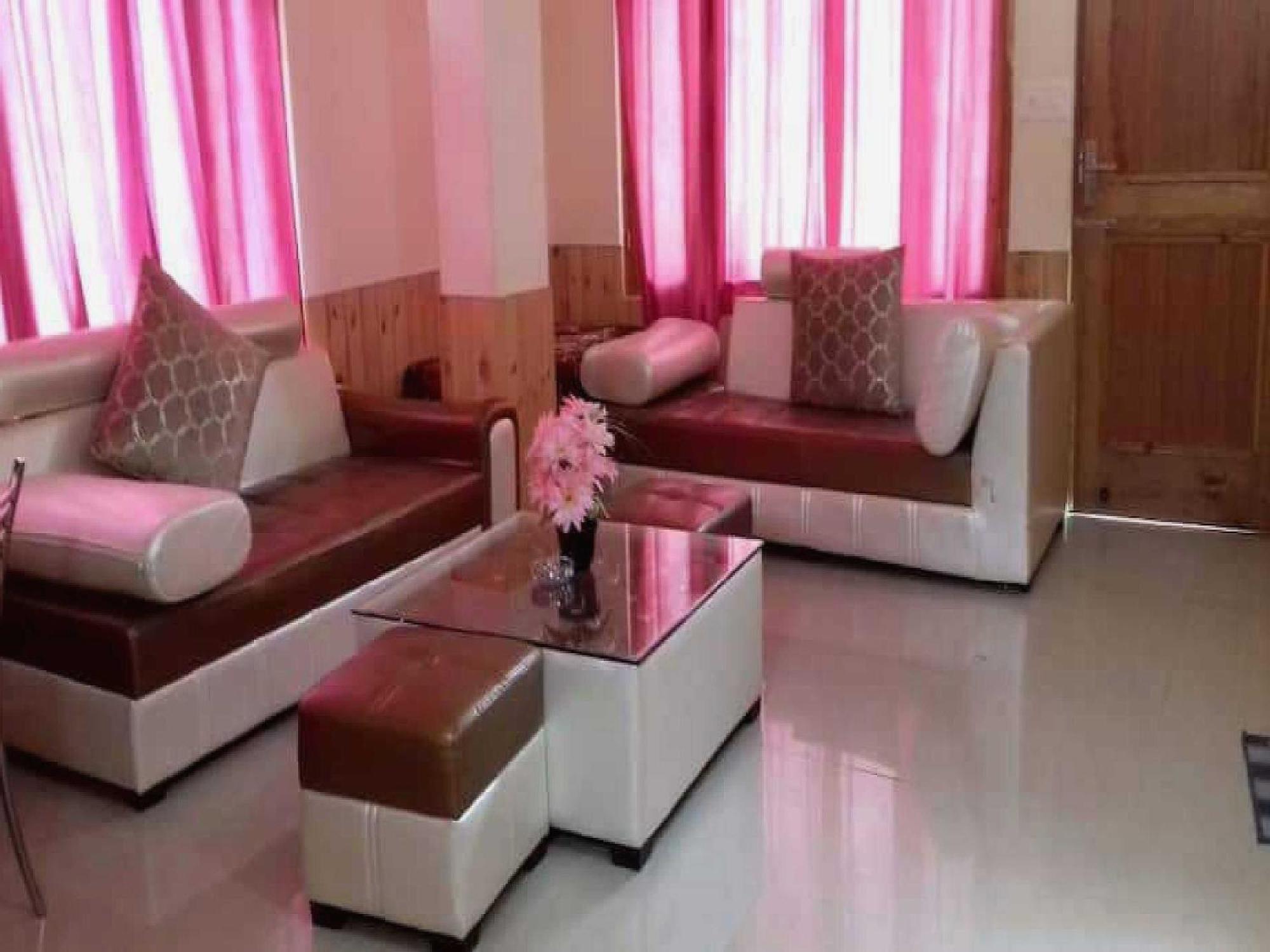 Hotel O Antriksh Cottage Manāli Eksteriør billede
